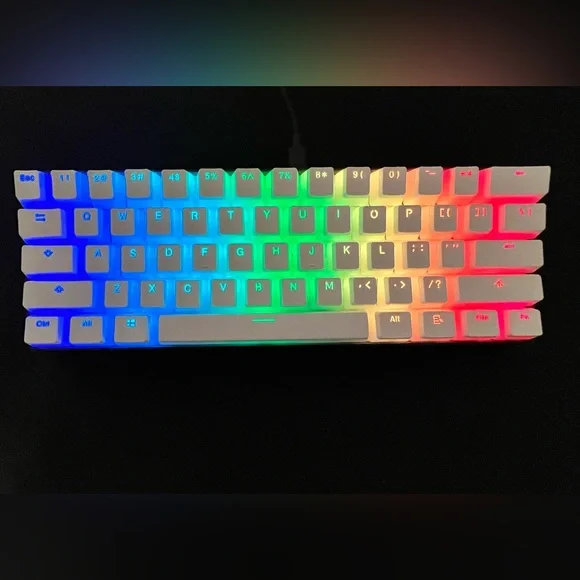 A keyboard (rk61) and keycaps (HK Pudding Keycaps) - Picture 3 of 4